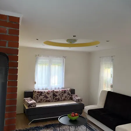 Kaja Ferienhaus Karanovac